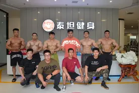 "泰坦巨肩"挑起的"中国梦"——访大连泰坦健身俱乐部创始人周大伟图片