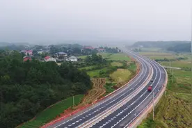 汨杨公路通新途 长岳融通加速度图片