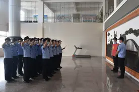 厦门监狱召开封闭执勤青年民警座谈会图片