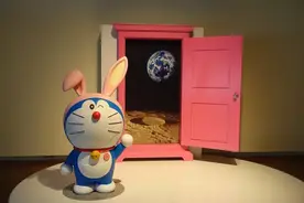 滚珠玩具的“卡通明星”，哆啦A梦带你进入神奇的滚珠轨道世界图片