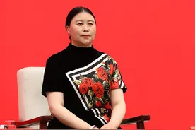 “玫瑰姐姐”陈望慧：当年红军长征过的大雪山 现在山下一片玫瑰香图片