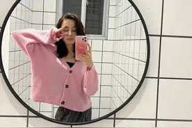 明星立冬齐营业，迪丽热巴晒自拍，李现比心，宁静却在雪地熏腊肉图片