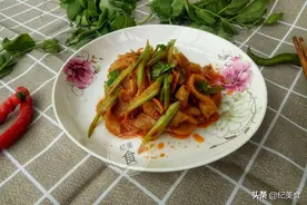 红薯粉里加鸡蛋，你吃过吗？Q弹有嚼劲，比肉还好吃图片
