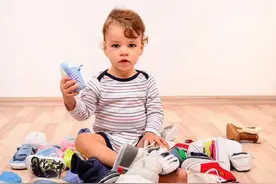 给宝宝选鞋有讲究，牢记“夏5冬10”原则，买来的鞋更合适图片