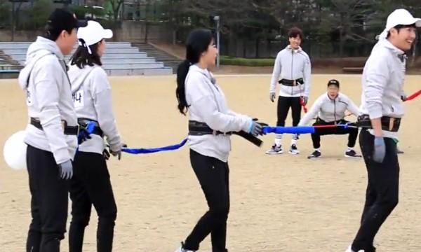两人三足游戏的规则是什么（团建游戏分享2）