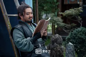 《赘婿》中两个低调的百亿票房配角，一个英姿飒爽，一个傻的可爱图片