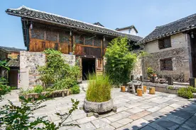 贵州三个冷门景区，有因歌成名的好花红，也有中国首座跨河玻璃桥图片