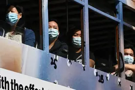 “我快秃了”，年轻人愿为防脱发一掷千金图片