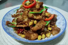 家常菜老菜，大伯他爸的黄豆五花肉，肉质肥而不腻豆香味让人回味图片