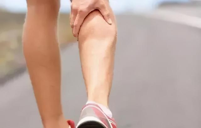 通过断食，瘦下来后，发现我竟然长高了3厘米