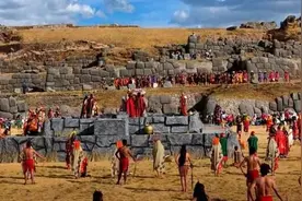 6千米山洞惊现冰冻少女，保留500年容颜没变，怪异的姿势揭露身份图片