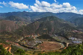 云龙脱贫记：能人、物产与山村图片