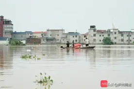 七绝 大雨滂沱图片