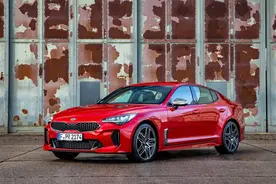 最快的起亚车型，搭载3.3L V6发动机，全新起亚Stinger官图图片