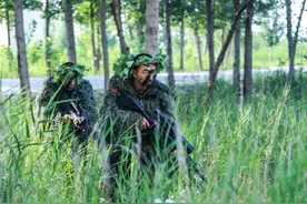 战味十足！多角度实拍特战队员野外驻训图片