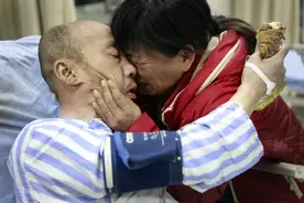 八旬夫妇双双患肝癌，医生叹息：此类蔬菜"难辞其咎"，劝你少吃图片