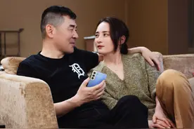 ​陈建斌在蒋勤勤面前弱小卑微，但他对前任吴越，却算不上好男人图片