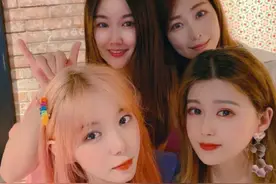 小苍、小米、小楼和苏小妍！前LPL四小花旦，苍米楼妍再次同框图片