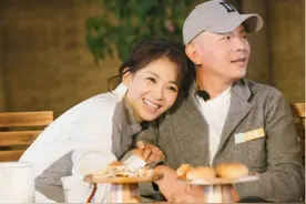 刘涛曾当众被“公主抱”，看到他手部小动作了？网友：细节见人品图片