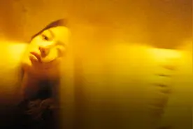 和虚拟情人交往太甜了！有性有爱，永不背叛图片