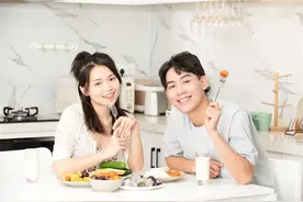 恋爱一年之久分手只需见一次父母，女孩说：我和你家不对味儿图片