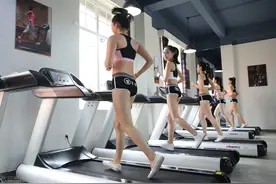 为什么坚持健身的人，可以抵抗衰老速度，保持冻龄状态？图片