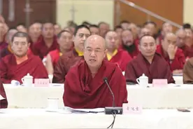 藏传佛教著名的高僧——索达吉堪布图片