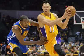 易建联重返NBA？曝去年篮网队盛情邀约，阿联离加盟只差点头图片