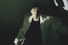 李铢衔James：光芒的尺度图片