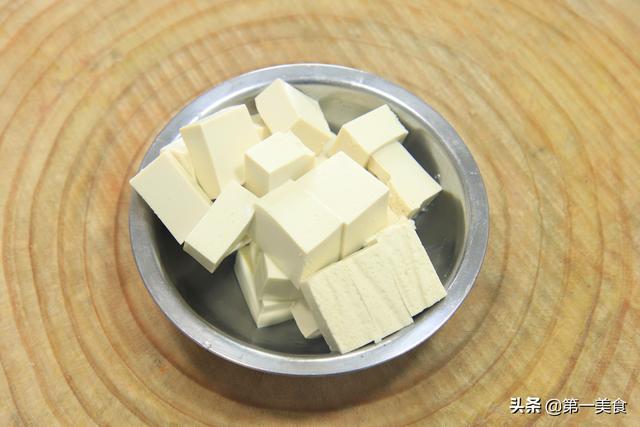 鲫鱼炖花胶 花胶鲫鱼汤的做法