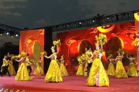 娄烦县举办“颂歌献给伟大的党 乡村振兴铸辉煌”主题晚会图片