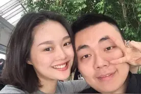 劳斯莱斯请网红，这脸都被打肿了呀…图片