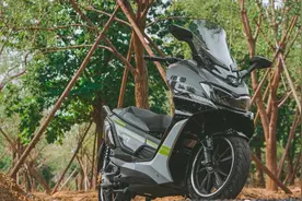 大阳E5的最强对手来了，配8000W中置电机，时速可达120码以上图片