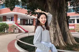 深圳市育才三中美女教师翁曼风采图片