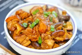 鸡腿别再炸着吃了，不健康，简单一炖，鲜嫩美味又好吃图片