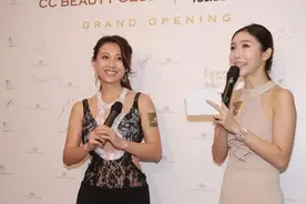 袁嘉敏身材真上镜，穿透视蕾丝拼接紧身黑裙，立体身材包裹不住图片