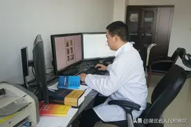 被害人手掌究竟因何骨折？图片