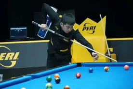 最新台球比赛“软赛王子”孟钒雨战胜世界冠军郑宇伯图片