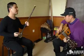 琴弦上的追光者——长春大学“博硕”组合图片