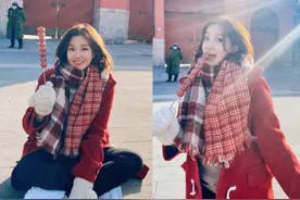 李静18岁女儿晒近照，黄沐尔坐街头吃糖葫芦，甜美可人美过妈妈图片