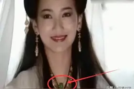 《新白娘子》搞笑穿帮，张张有笑点，网友：骗了我整整27年啊！图片