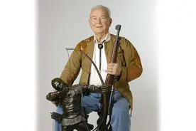 为什么美国步枪一直世界领先，在这位62岁的老射手身上，你能懂图片