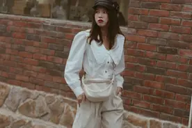 烂大街的“中裤”，选对裤型、找准搭配思路，保你人群中脱颖而出图片