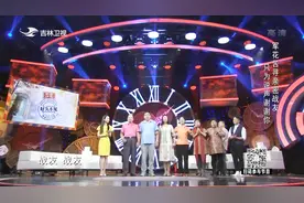 军花与老班长重逢后，老班长还给她带了一个惊喜，真是大团圆视频封面