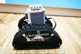 创意搭建-车辆装置之履带车图片