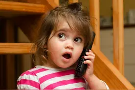 2岁孩子能够发音，但就不会说话，这种情况该怎么办？图片