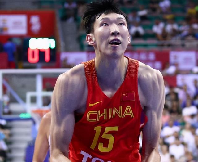 周琦辟谣批詹皇打球没技术！经纪公司也发声，球迷一言揭露真相