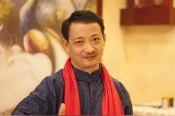 旗袍先生崔万志，是如何让自己手上的烂牌成为人生赢家的？图片