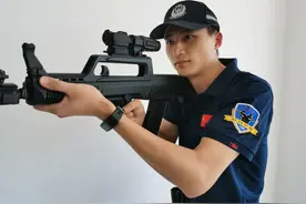 国庆我在岗！警务实战中的“铁血”教官——黄宁图片