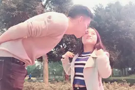 1.2米“拇指姑娘”嫁一米八帅哥：身高无所谓，长得漂亮就可以图片